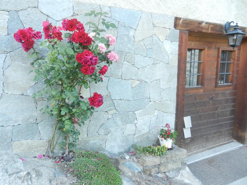 Apartament Casa Elda Isolaccia Zewnętrze zdjęcie